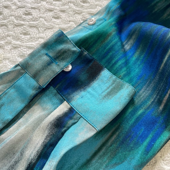 Calvin Klein Blue and Gray Blouse ~ Size Small 
Perfect for the office - Picture 8 of 10